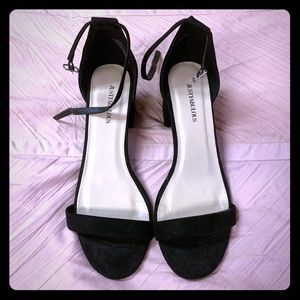 JustFab strappy black heels size 10